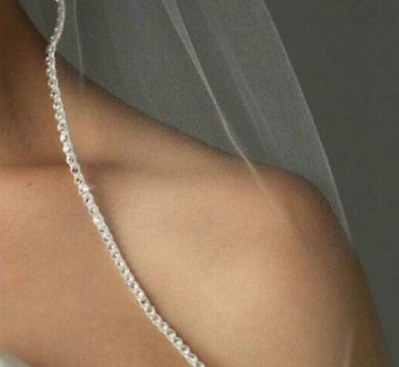 🌷 New  Wedding Veil with Beautiful Rhinestones - Picture 4 of 6